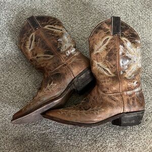 Justin Cowgirl boots